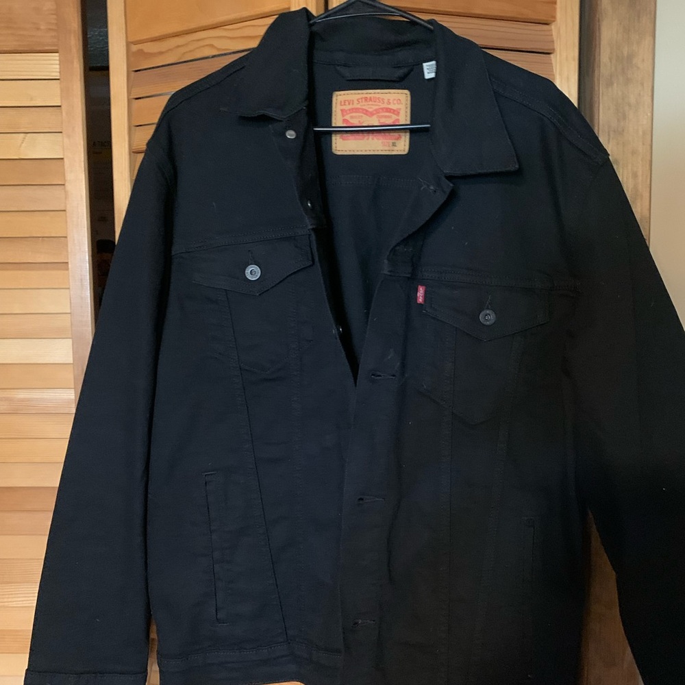 Levi’s denim trucker jacket